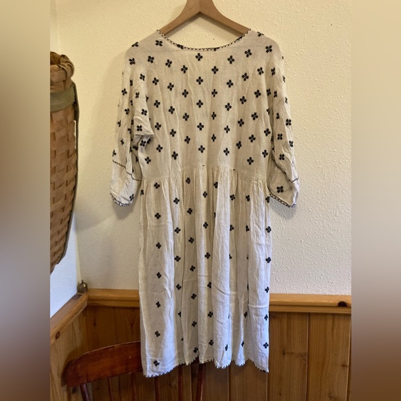 MEENA MAHAL linen and cotton embroidered dress, size S - Picture 4 of 5
